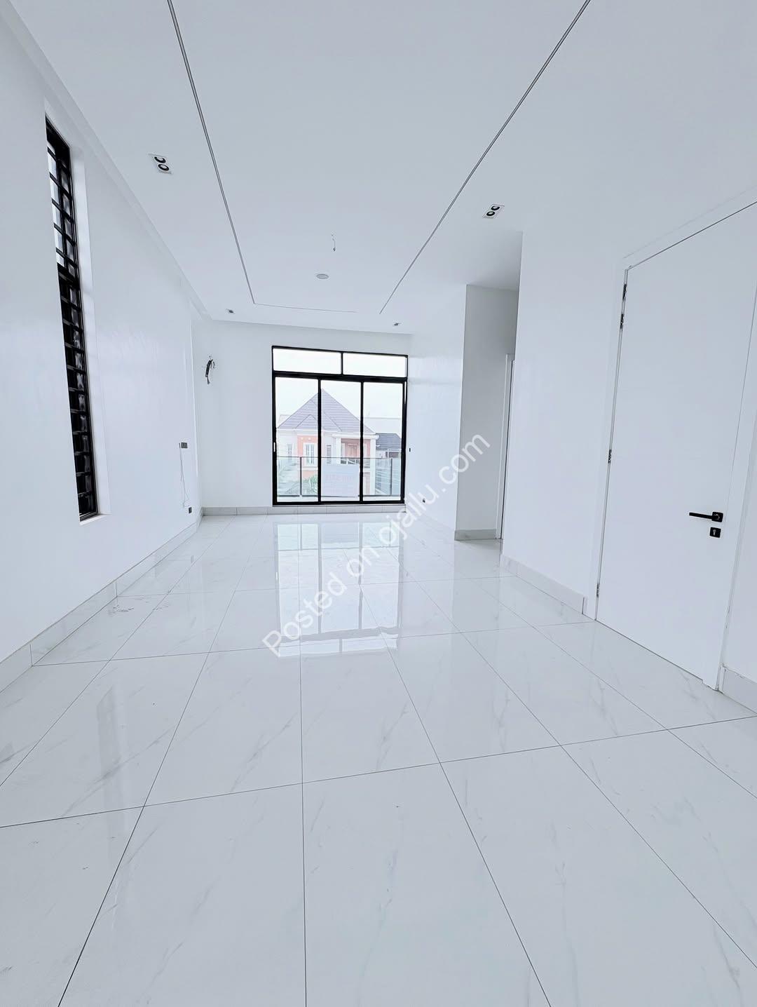 Automated Smart Home with Pool & Bluetooth Sound System