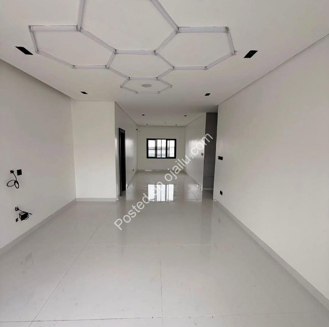 Smart 3-Bed Home: Alexa, BQ & Parking