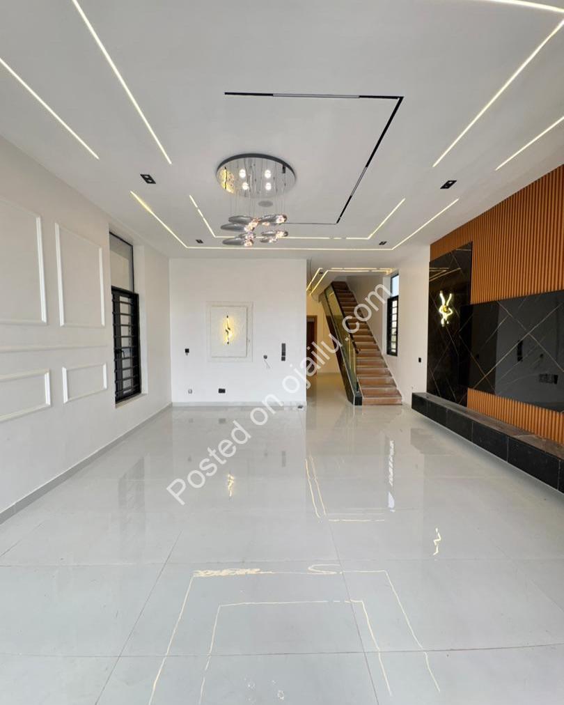 Opulent 4-Bed Duplex with Pool in Gated Ikota Estate