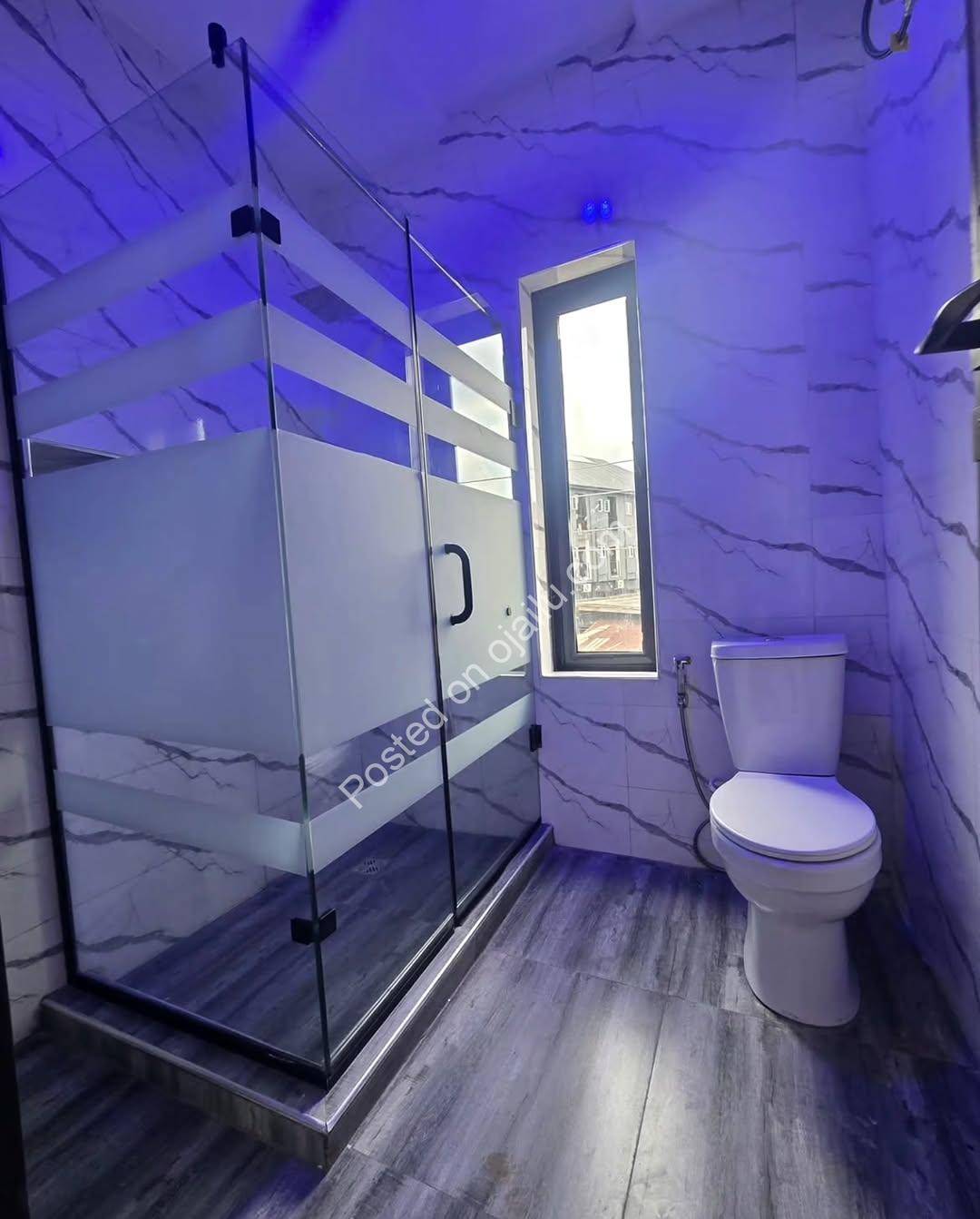 Your Private Compound: 4 Ensuite Bedrooms in Ogudu