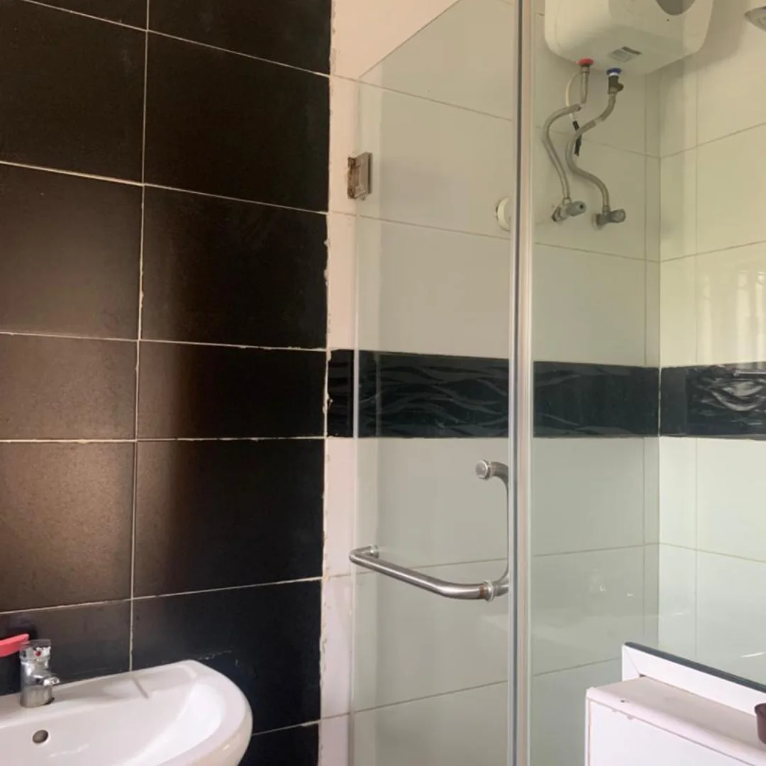 Poolside Living: 1BR Mini Flat in Lekki Phase 1