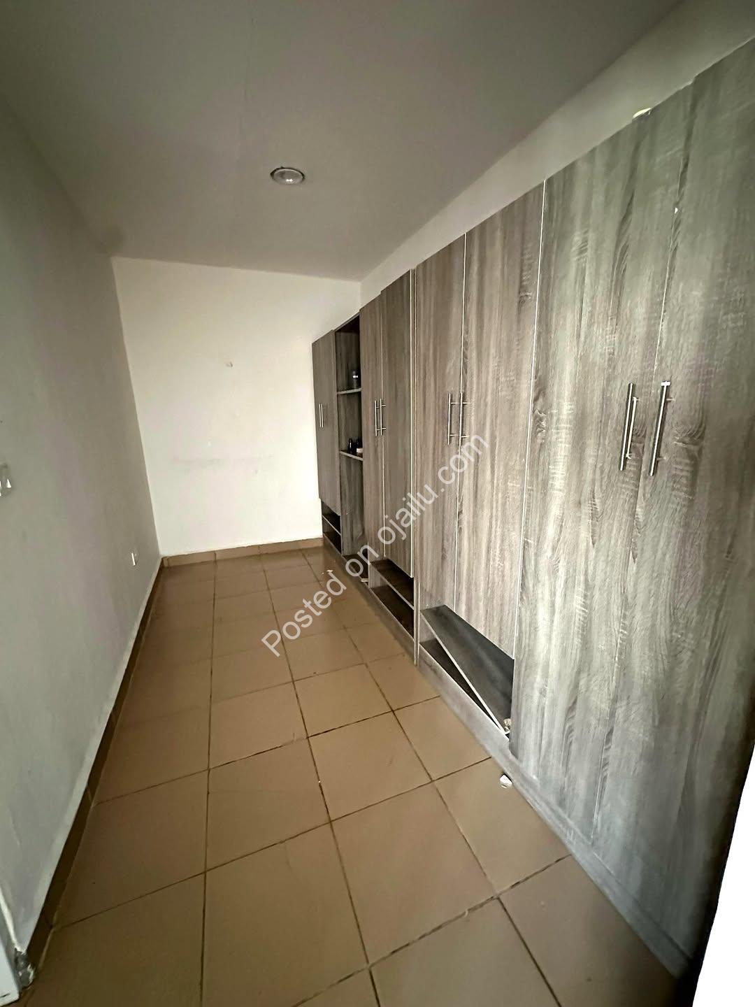 Move-In Ready Duplex in Secure Estate