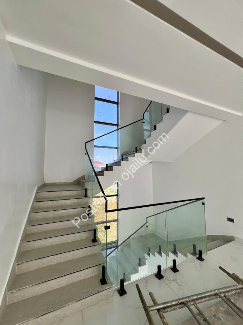 Cinema, Gym & Rooftop Oasis in Ikate