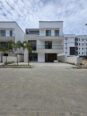 5-Bed En-Suite Haven with Pool & BQ in Lekki Phase 1