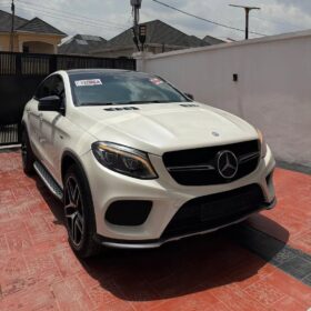 “2017 MERCEDES GLE 43: IMMACULATE FULL OPTIONS – DRIVE LUXURY!”