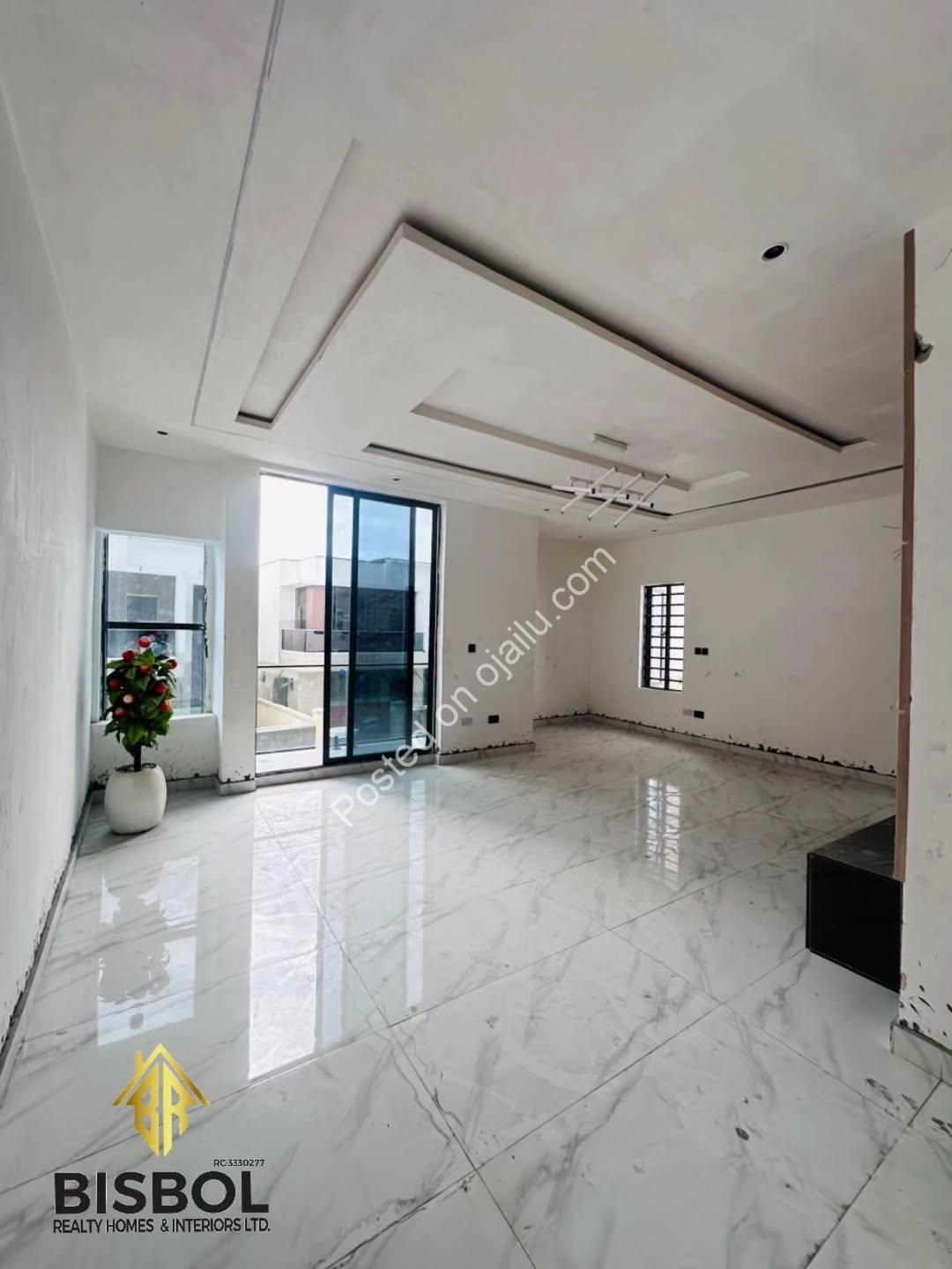 Jumbo 4-Bed Semi-Detached Duplex – Move-In Ready!