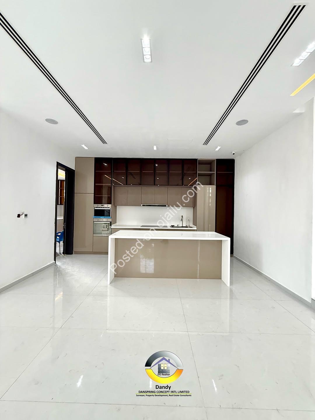 Ikoyi Smart Duplex: Pool, Cinema & Rooftop Terrace