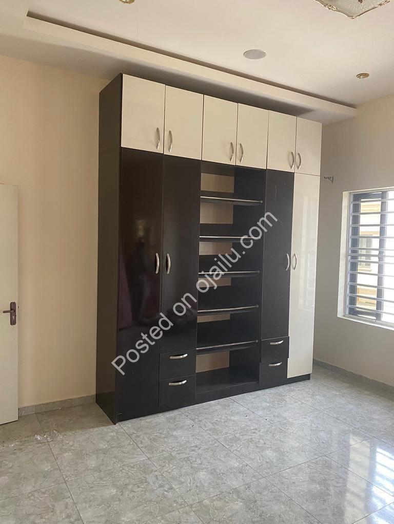 Chevron Dream Home: 3BD + BQ, CofO ✅