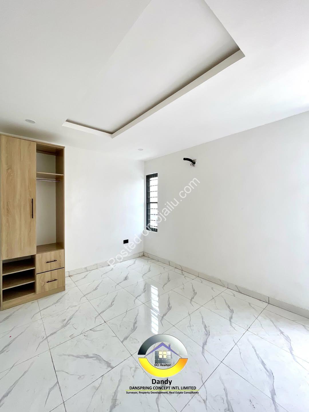 Brand New 1 & 2 Bed Ensuites in Lekki