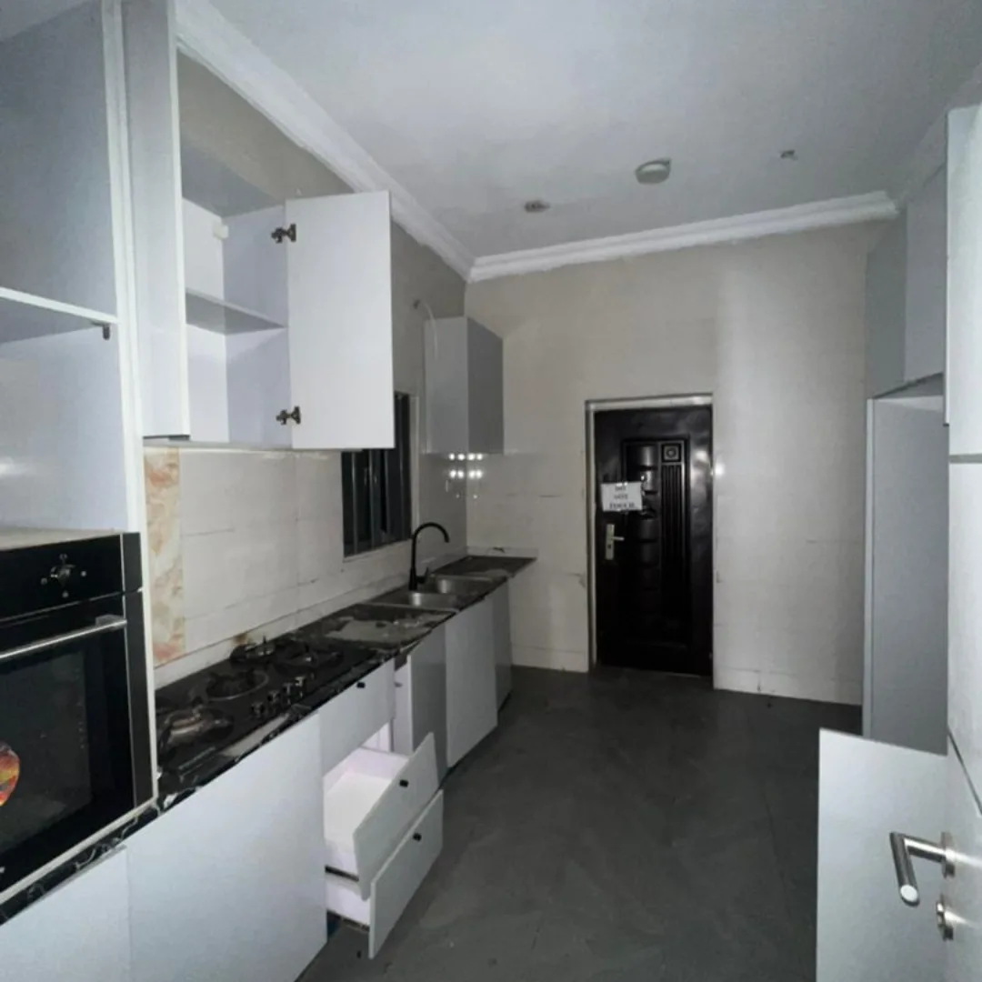 Maruwa Lekki: 3-Bed + BQ, 8 Units for ₦120M