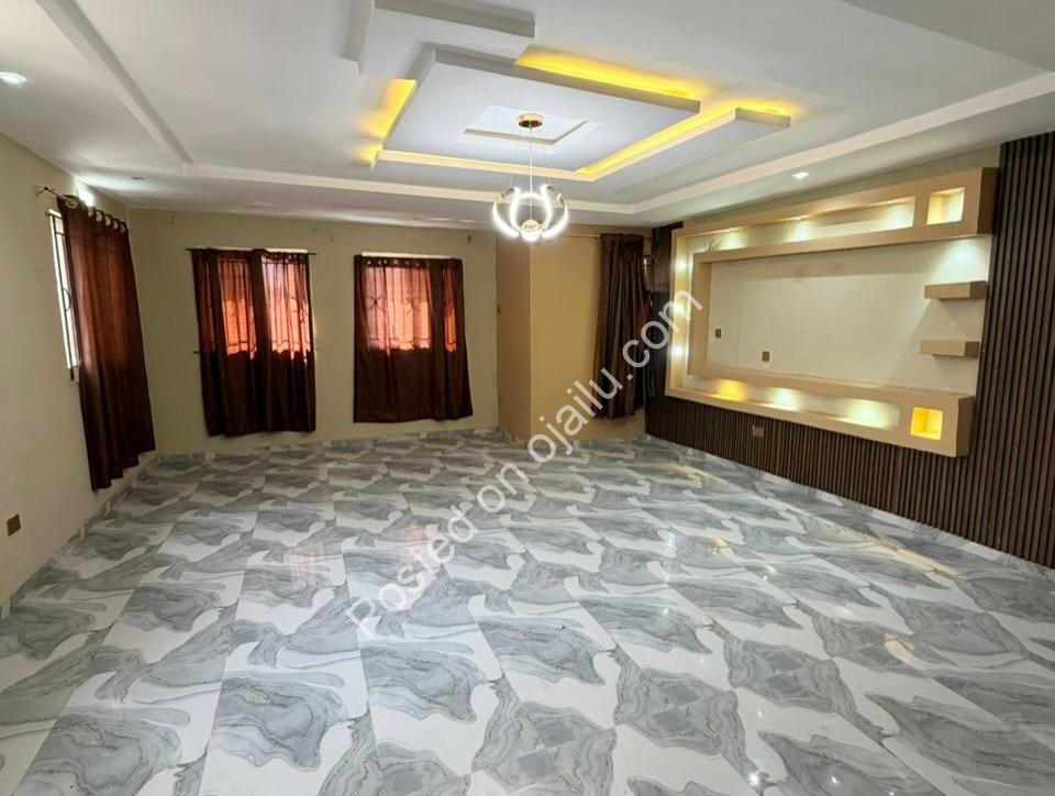 Beachfront 10-Bedroom Mansion with Solar & CCTV