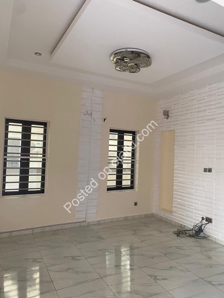 Chevron Dream Home: 3BD + BQ, CofO ✅