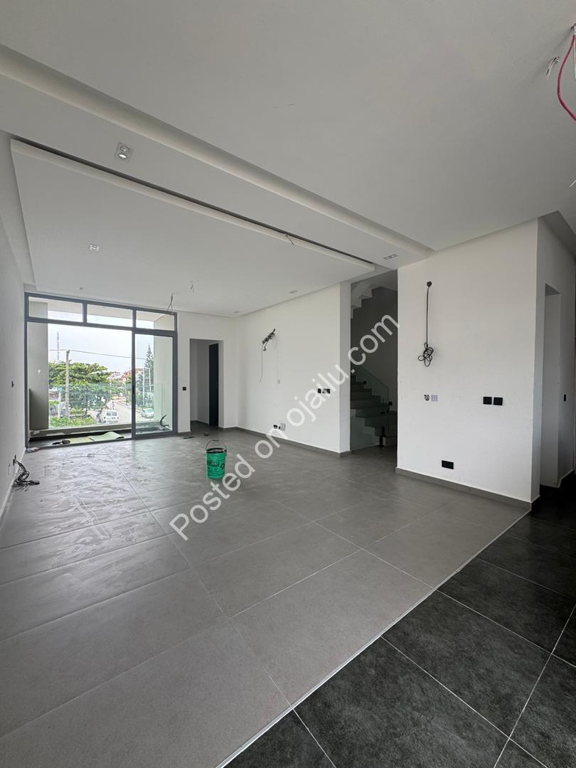 Prime 3-4BR Terrace Duplexes with BQ in Lekki Phase 1