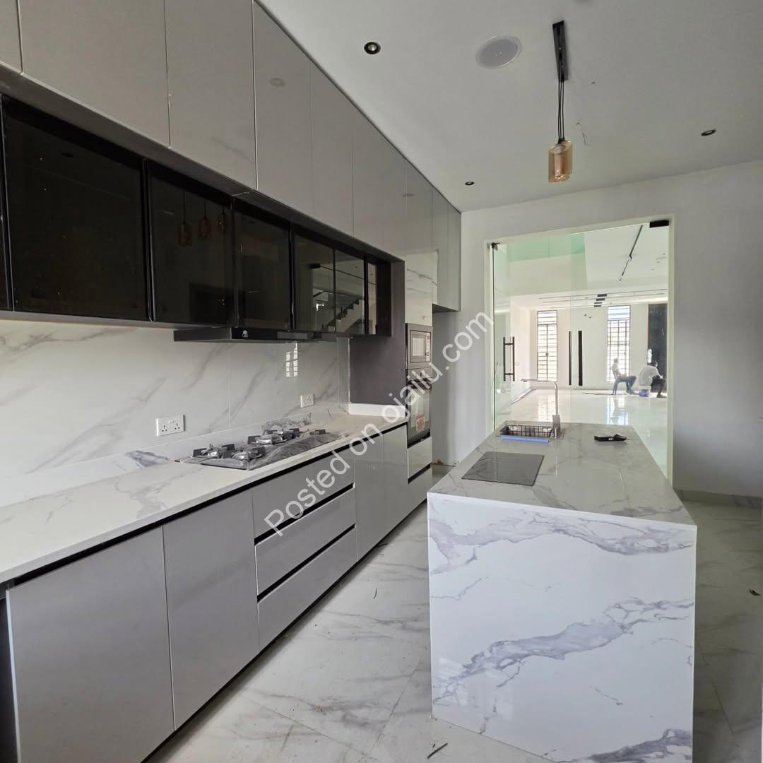 Move-In Ready: 4-Bed Ensuite Duplex with BQ