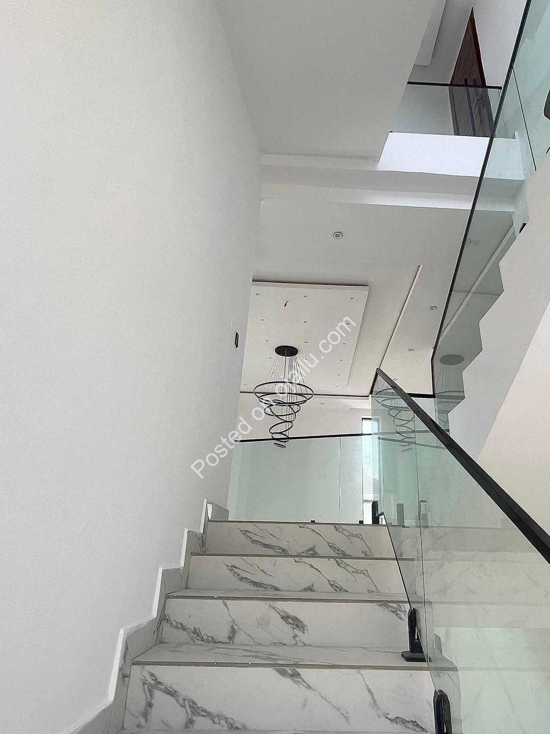 600sqm Corner-Piece: Cinema, Rooftop Terrace & Pool in Chevron