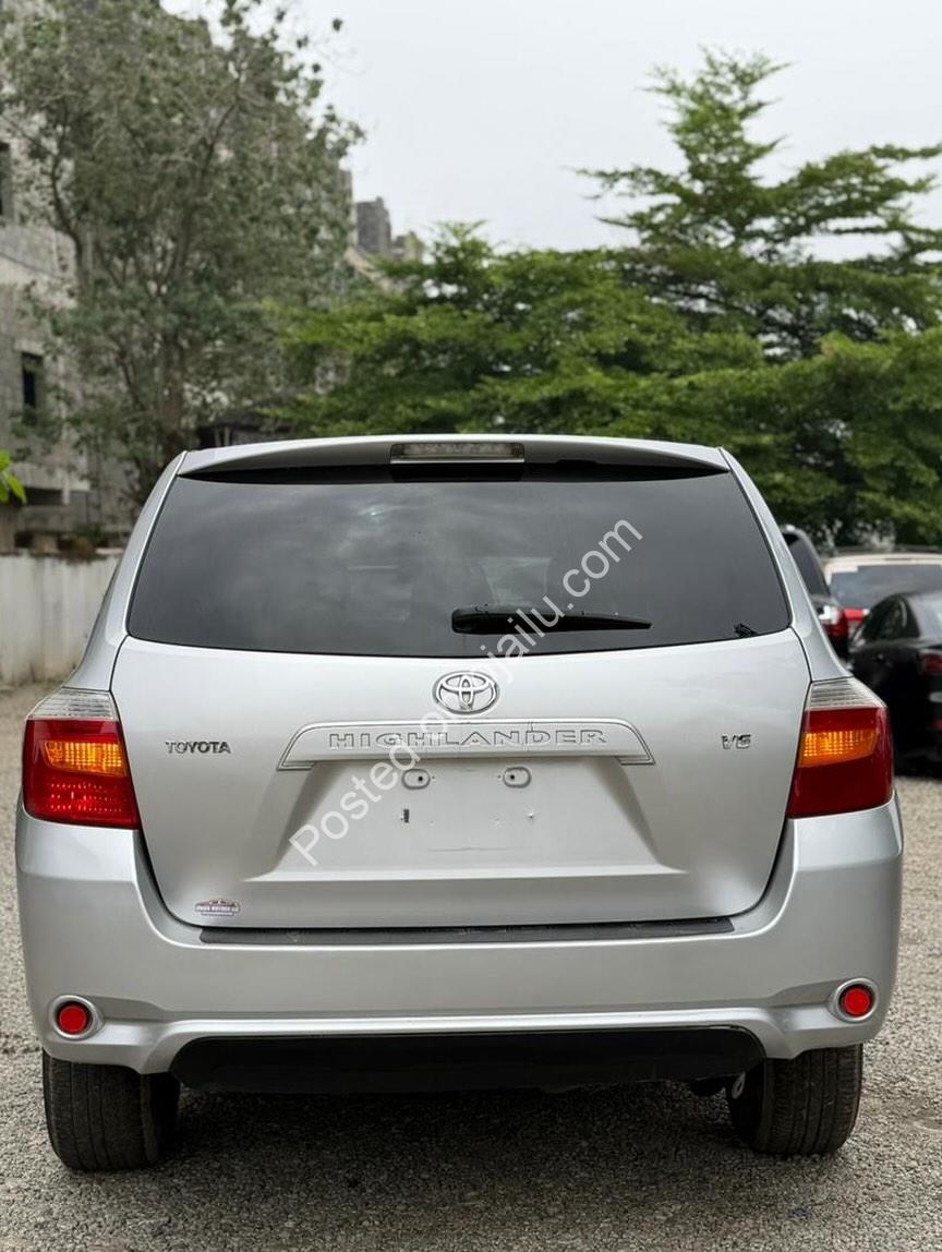 Low Mileage 3-Row SUV Under 16M Naira