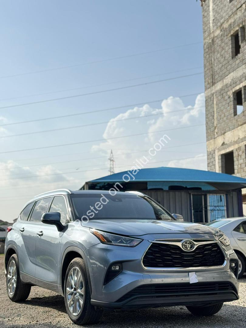 2020 Toyota Highlander: Luxury & Safety, Duty Paid in Abuja