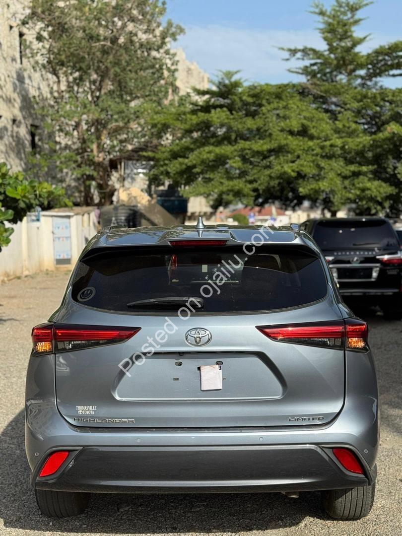 2020 Toyota Highlander: Luxury & Safety, Duty Paid in Abuja
