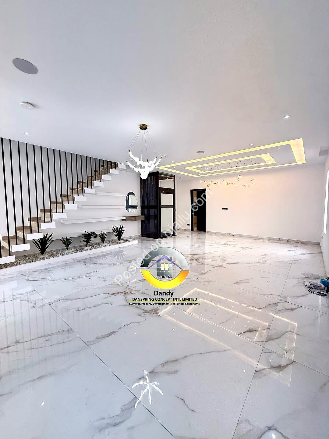 Ikate Gem: 5-Bed Duplex with Pool & Cinema