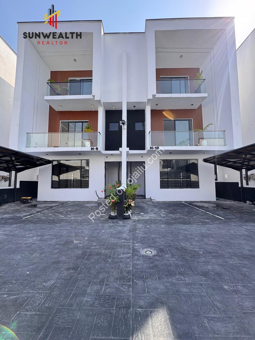 Your Dream Home Awaits: Brand-New 4-Bed Duplex with Pool in Orchid