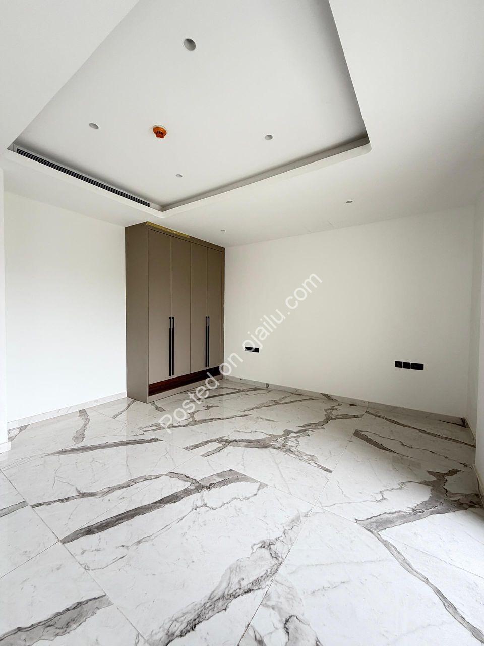 Ikoyi’s Ultimate Entertainer: 6-Bedroom Duplex with Cinema & Rooftop