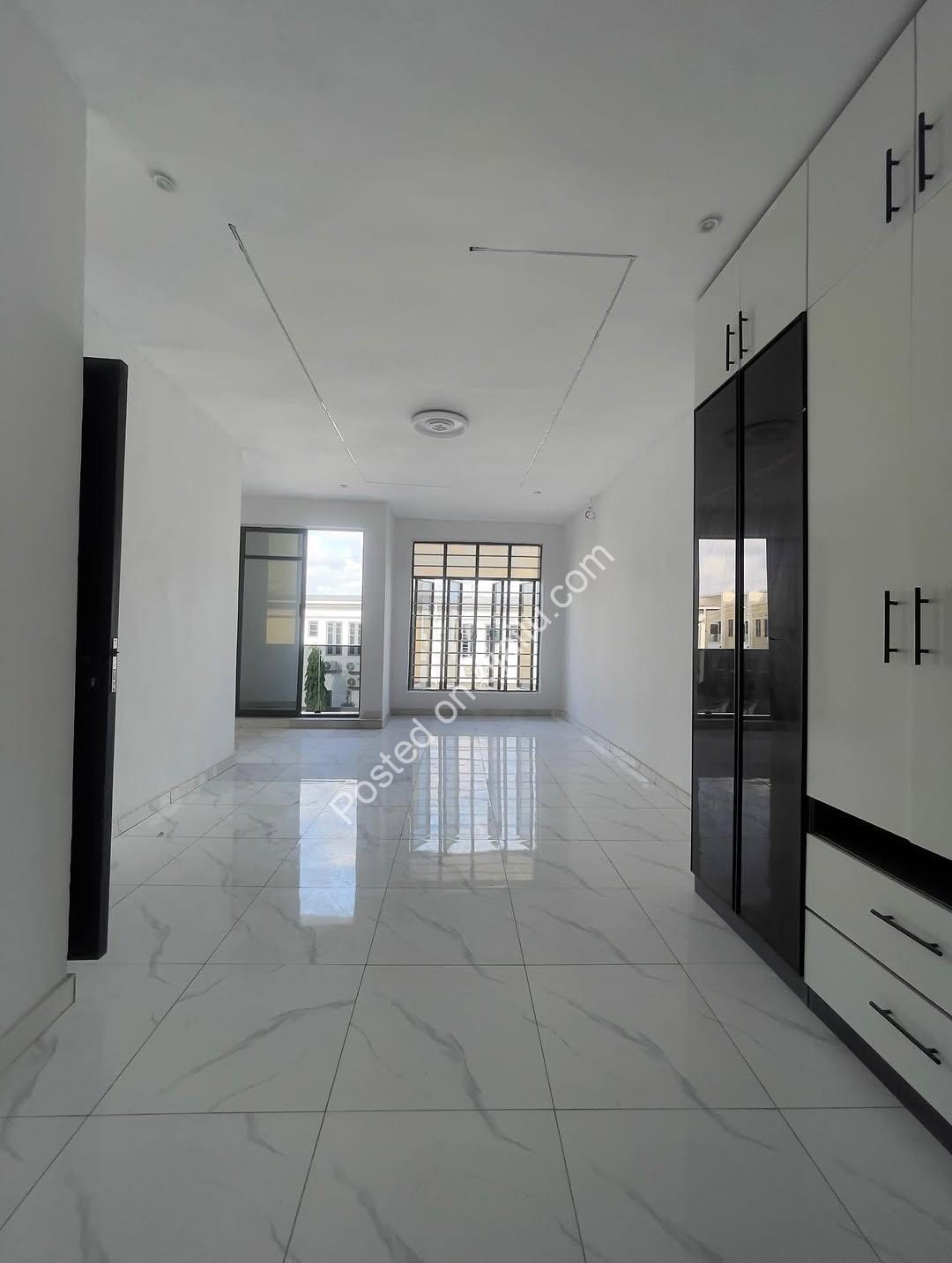 Bluetooth-Infused 3-Bed Duplex in Ikota