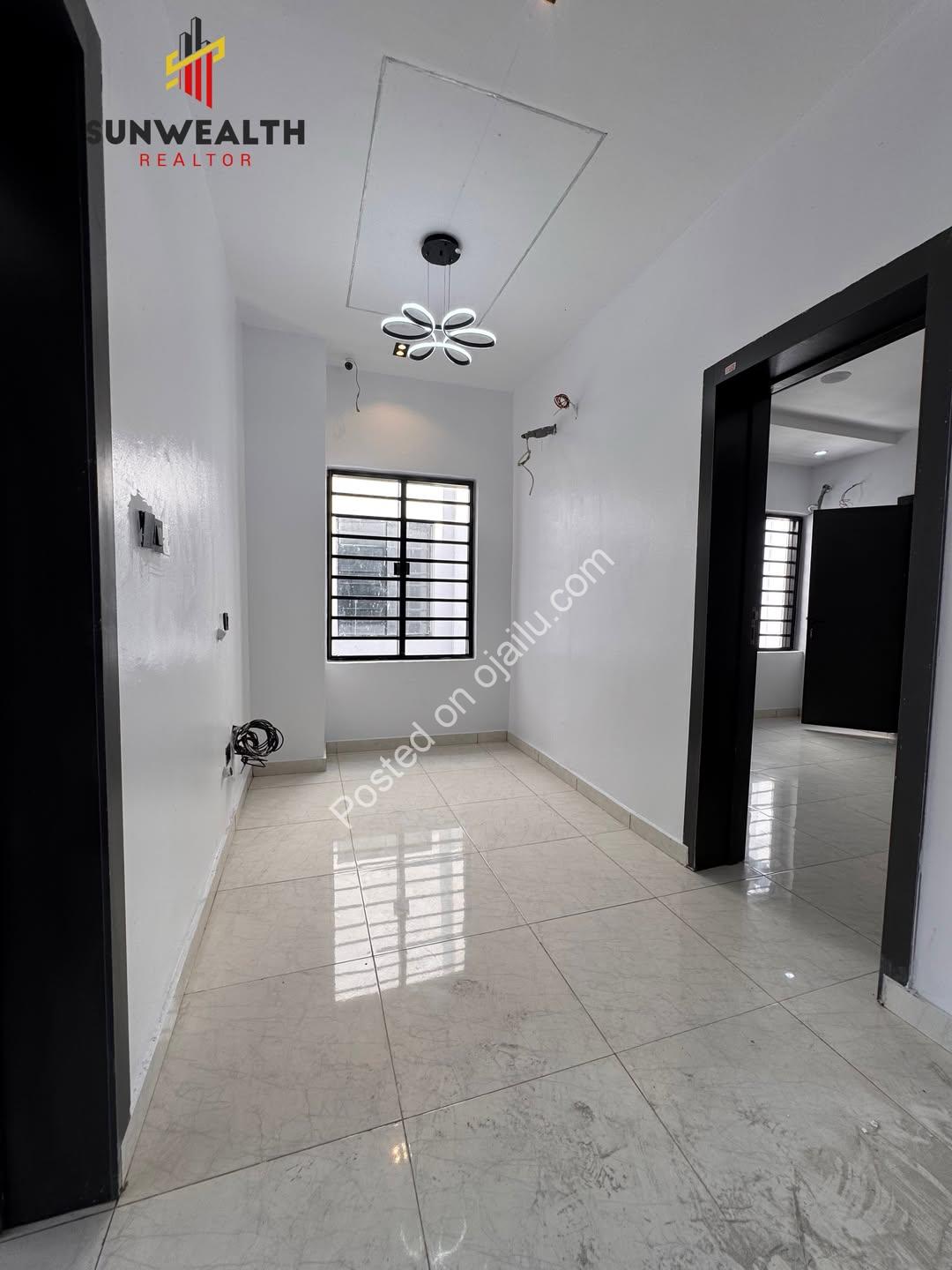 Your Dream Home Awaits: Brand-New 4-Bed Duplex with Pool in Orchid