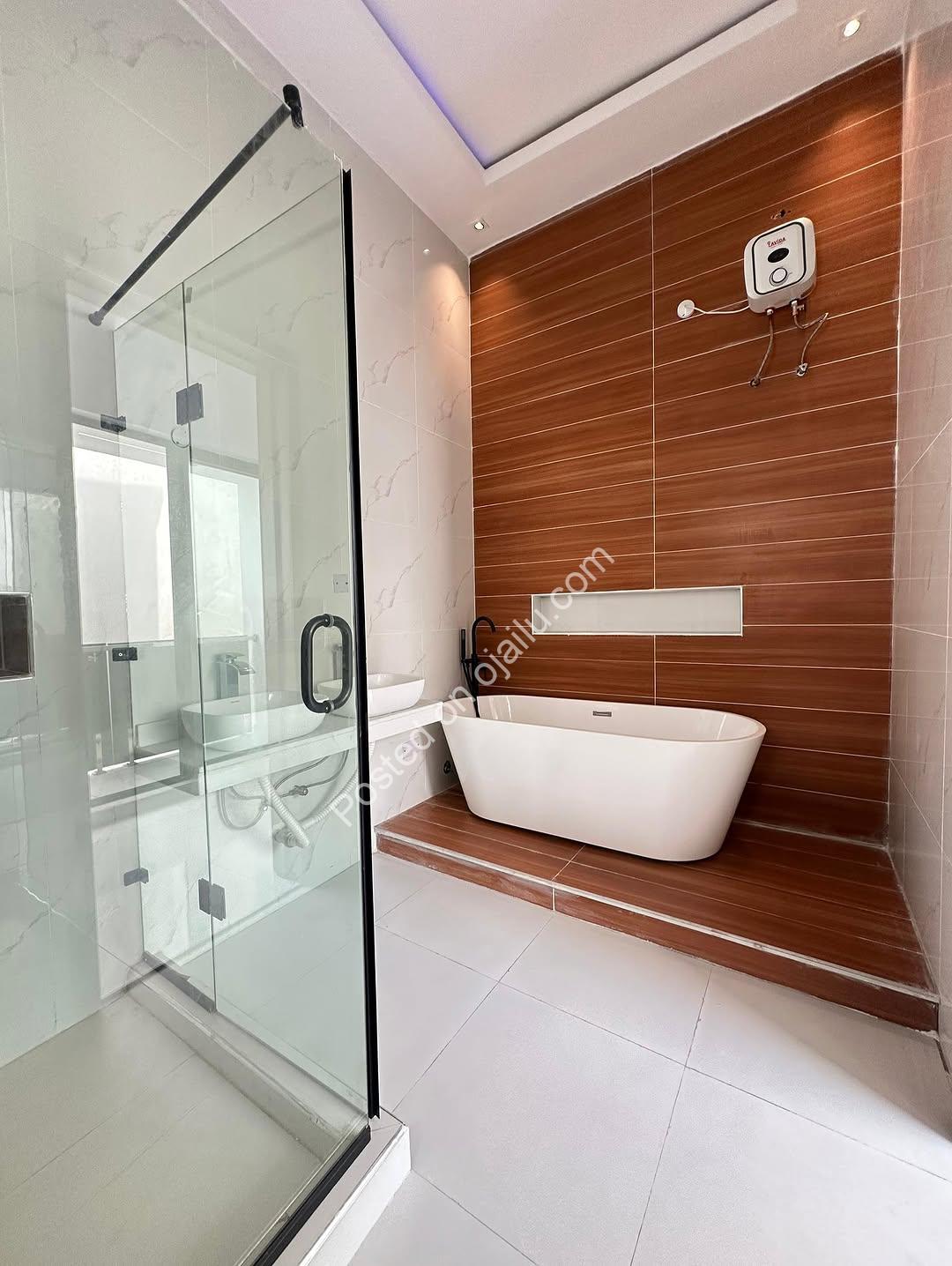4-Bed Duplex with BQ in Chevron Lekki