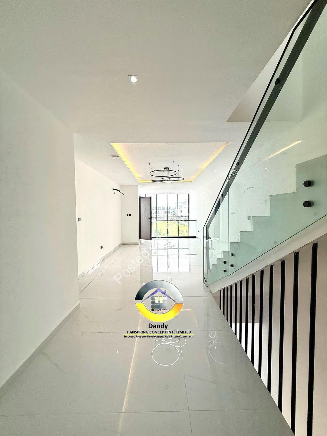 Ikate Gem: 5-Bed Duplex with Pool & Cinema