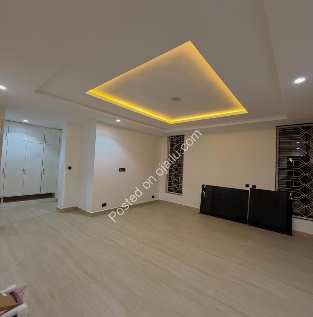Smart 5-Bed Duplex + 2-Bed BQ on 800sqm