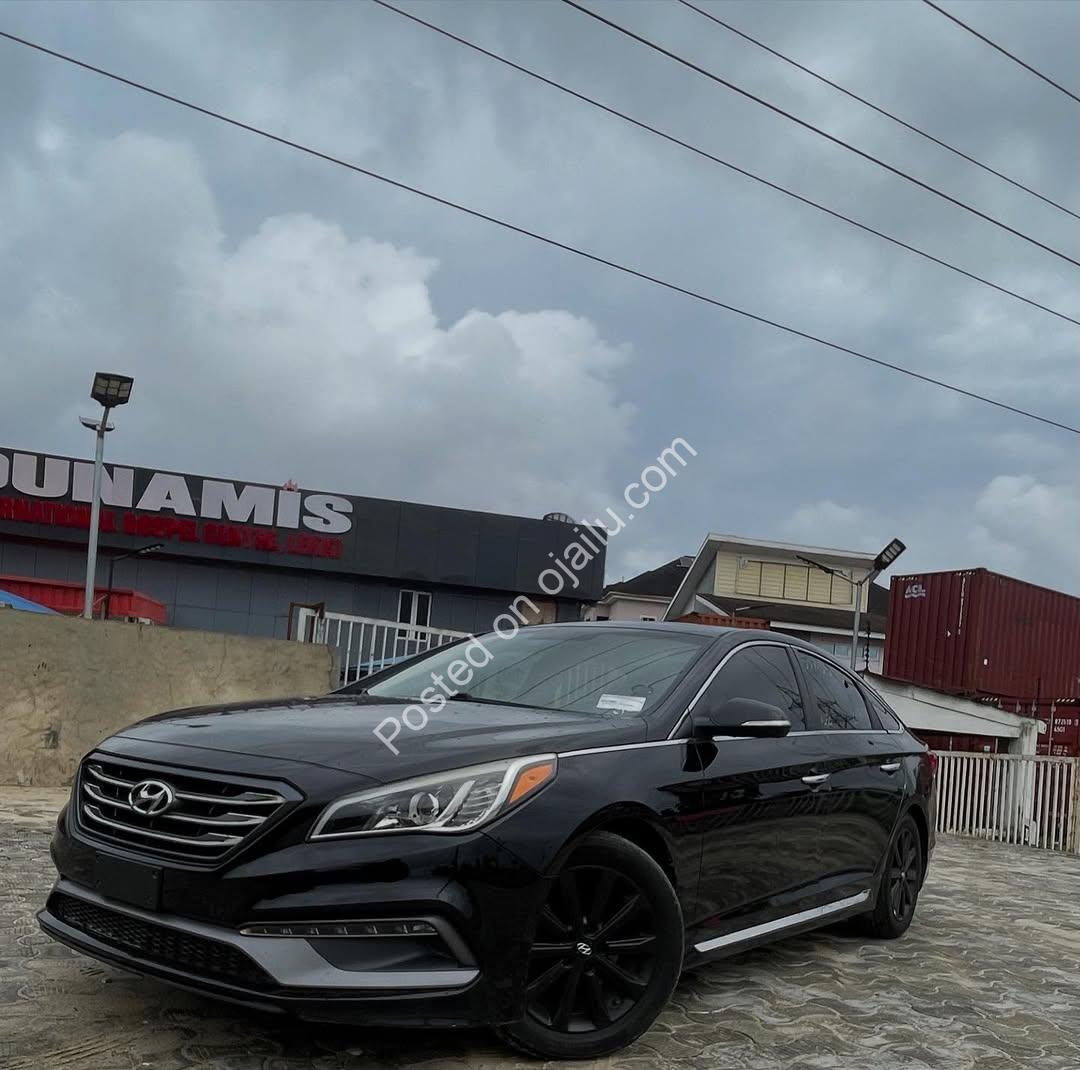 2017 Hyundai Sonata Limited: Sunroof, Reverse Cam & Keyless Start