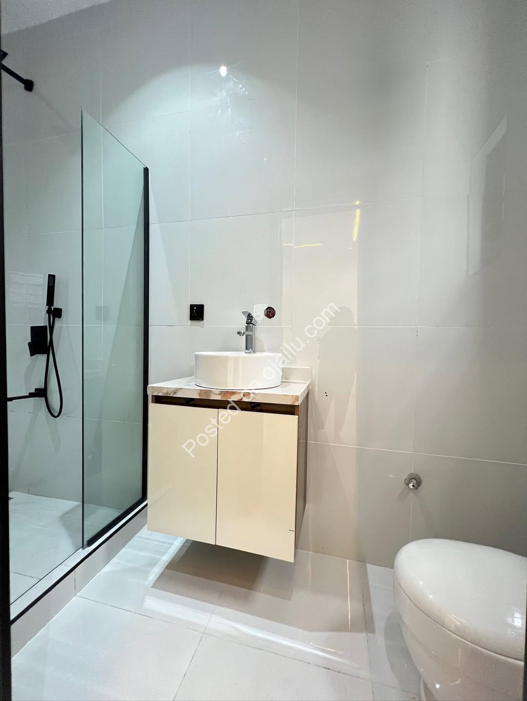 Ajah’s Finest: 4BR Smart Home with BQ