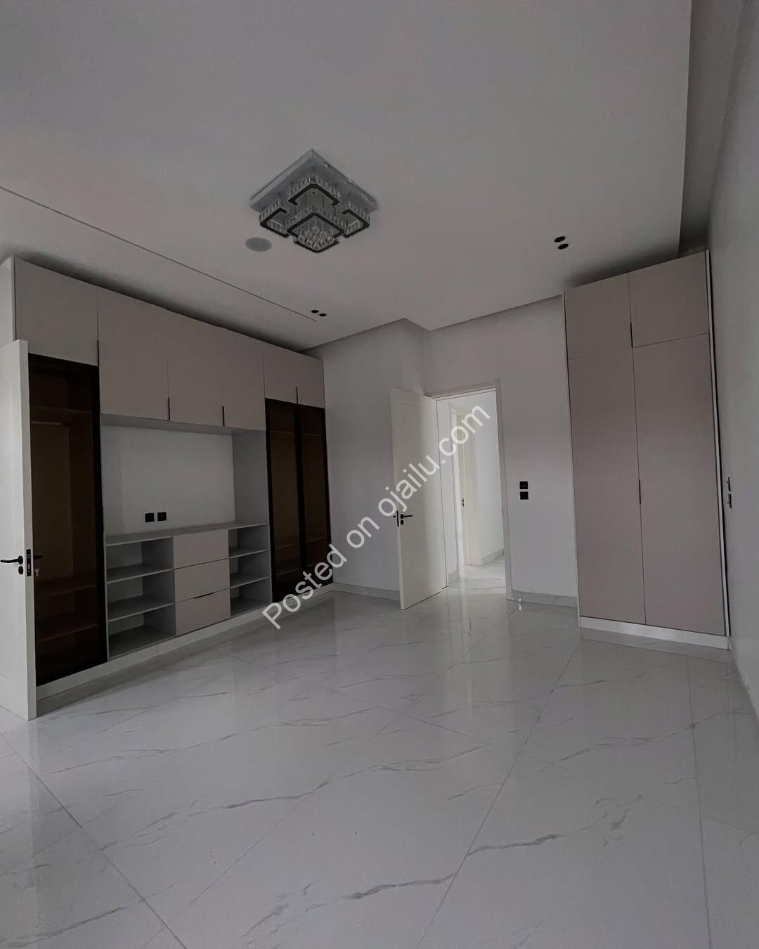 6-Bedroom Chevron Haven: Prime Residential Estate