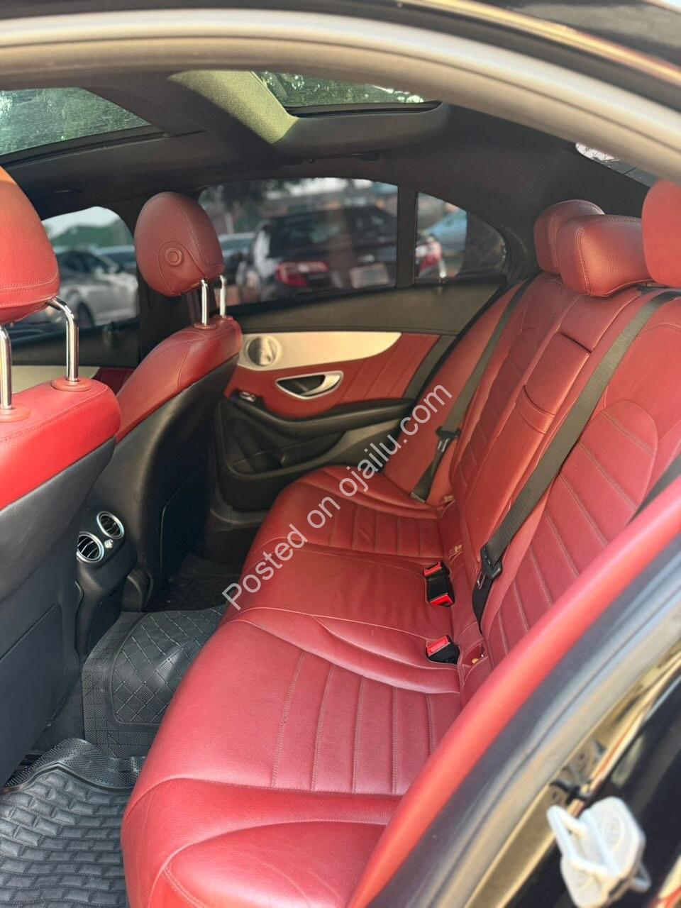 2015 Mercedes C400: Keyless, Panoramic Roof, Heads-Up Display