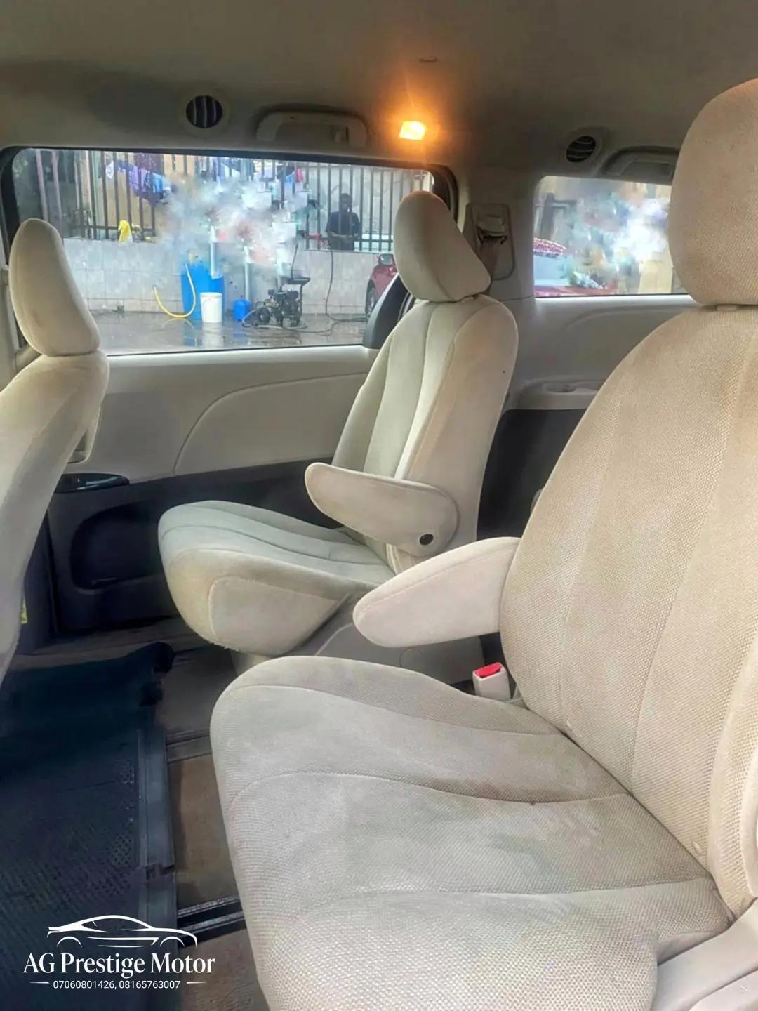 Toyota Sienna 2014 – Premium Family SUV, ₦21M (Negotiable).