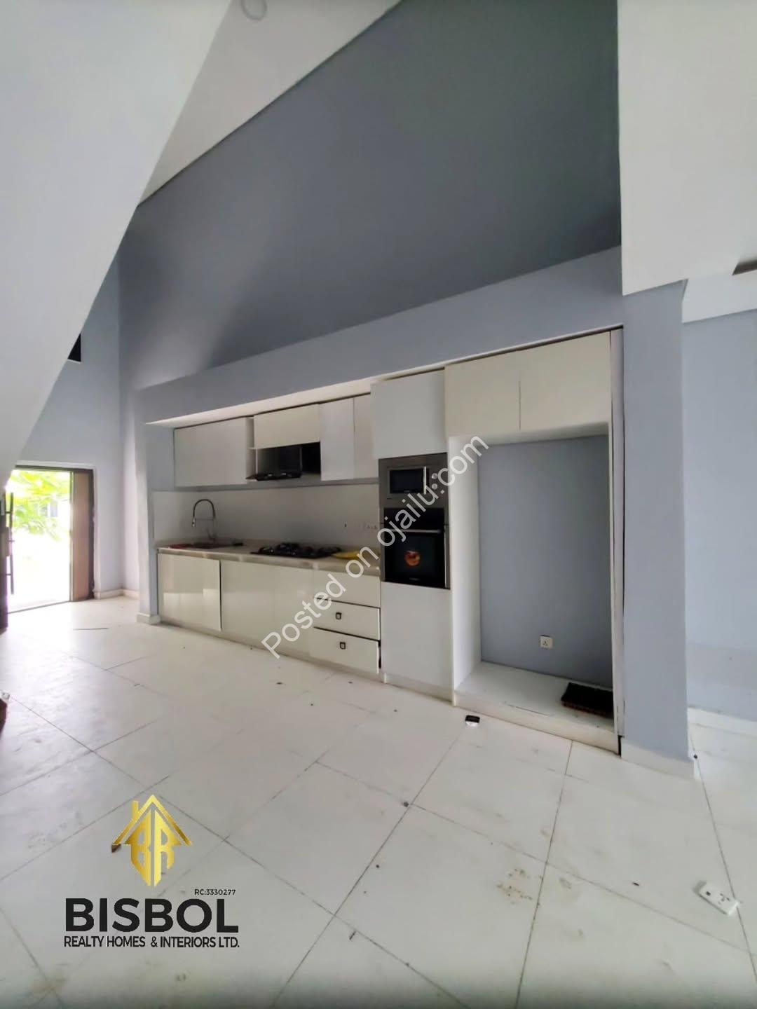 Modern 1-Bed Terrace Duplex–Move-In Ready!