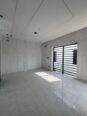 Opulent 4-Bed Duplex: Ensuites & Walk-ins