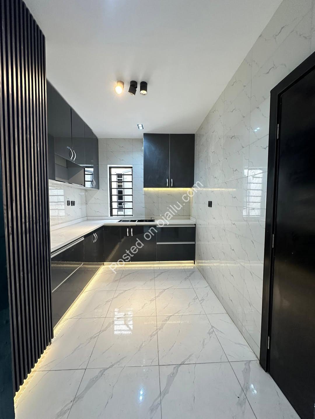 Modern Marvel: 5BR Duplex with Roof Terrace & Pool