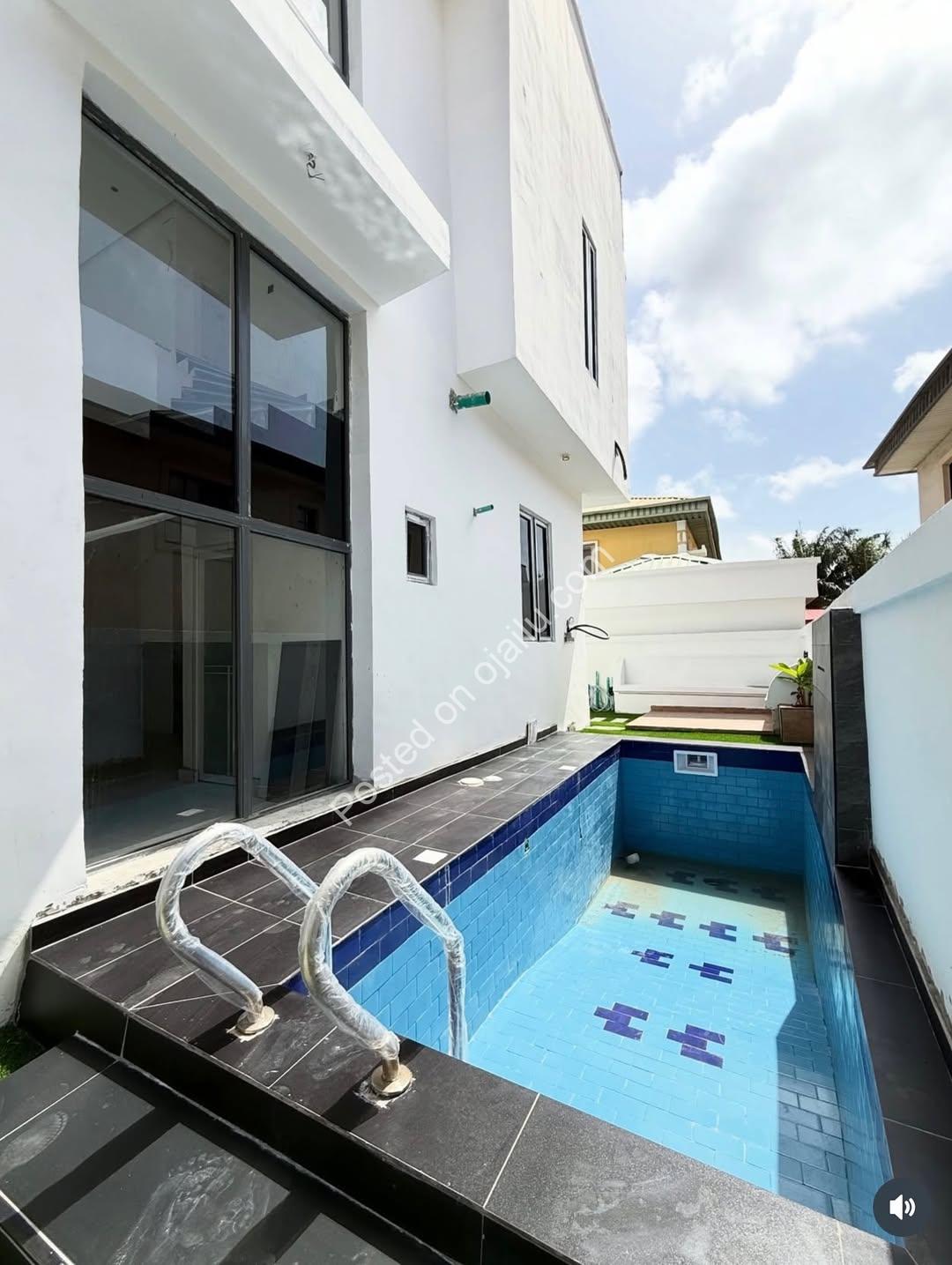 4-Bed Smart Home with Pool in Ajah