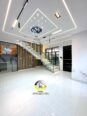 Brand New Ikota Villa: Pool, Ensuites, Smart Tech