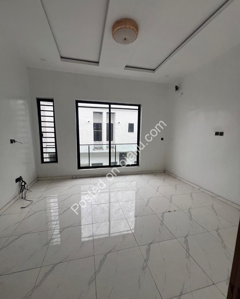4 en-suite bedrooms, Ikota elegance