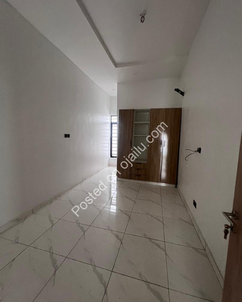 4 en-suite bedrooms, Ikota elegance