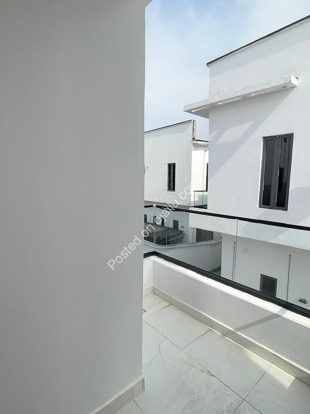 Rent Your Agungi Dream Home: 4BR + BQ, Pure Water.