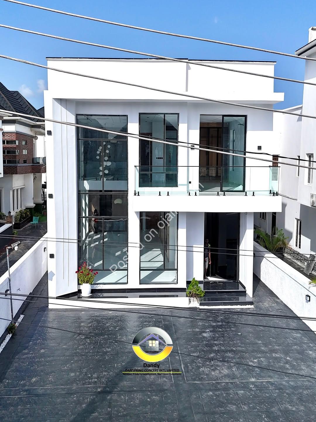 Dive Into Resort-Style Living: 5BR Duplex w/ Pool & Water Fountain