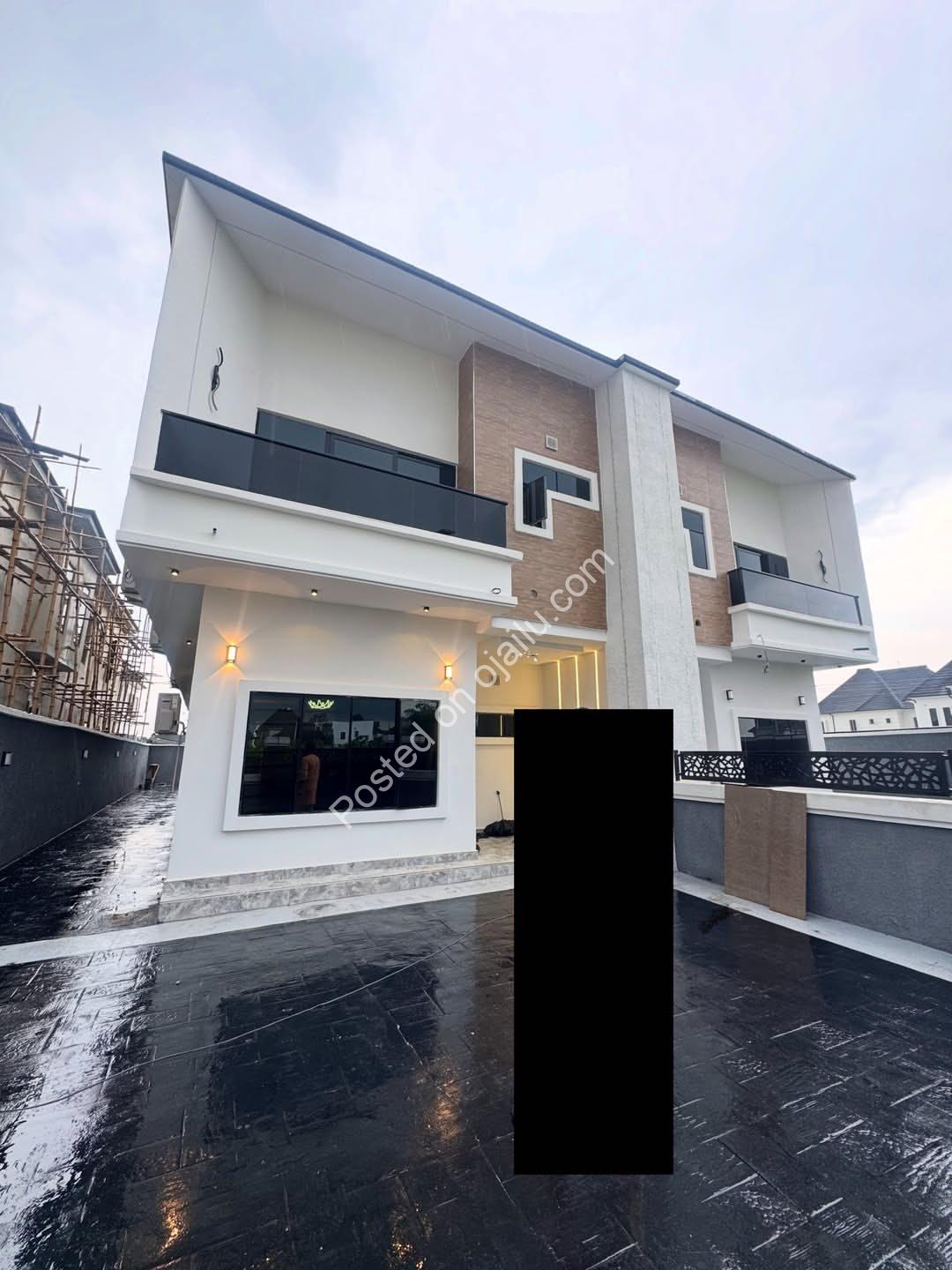Own this 3-Bed Ensuite Duplex with a Private Mini-Parlour in Shell Estate