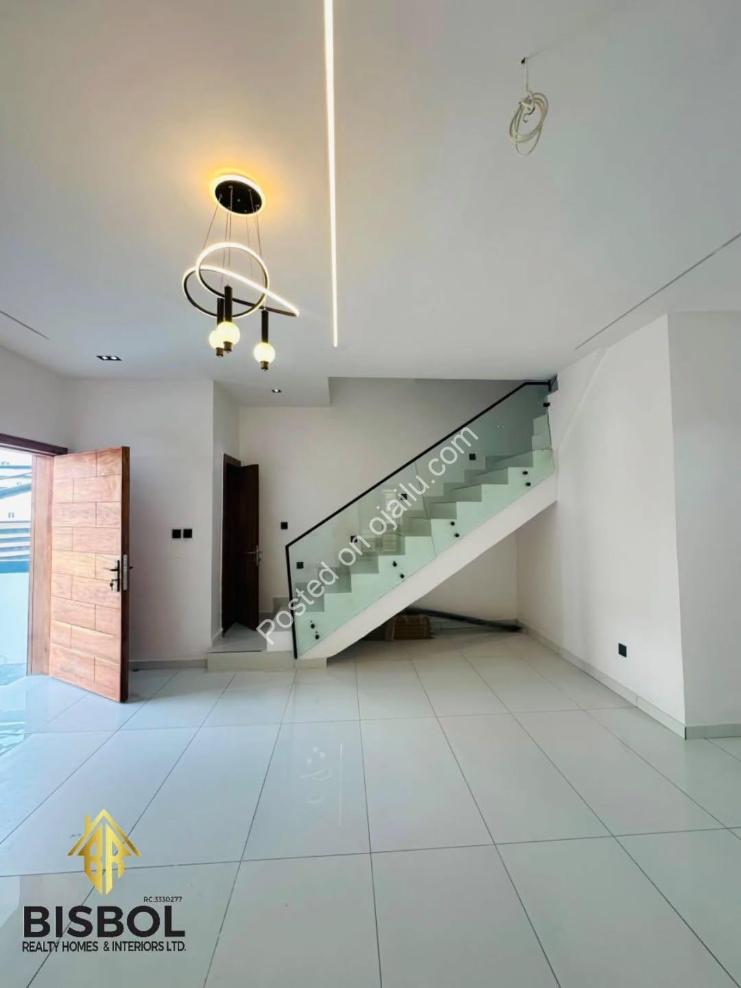 Move-In Ready: 4BR Semi-Detached Duplex with Ensuites
