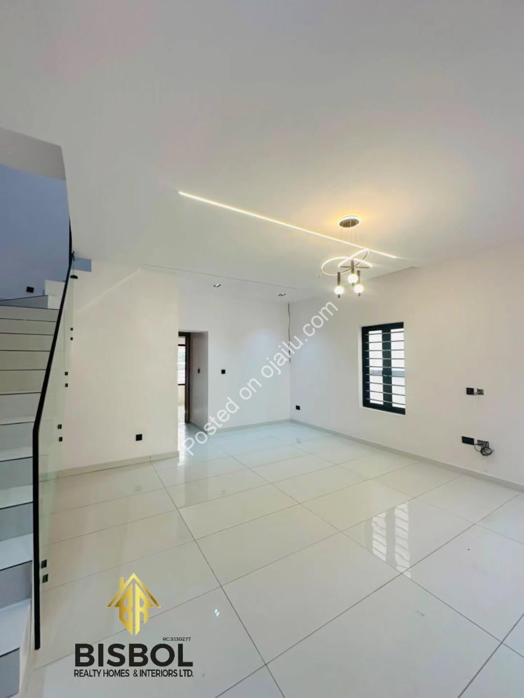 Move-In Ready: 4BR Semi-Detached Duplex, Lekki