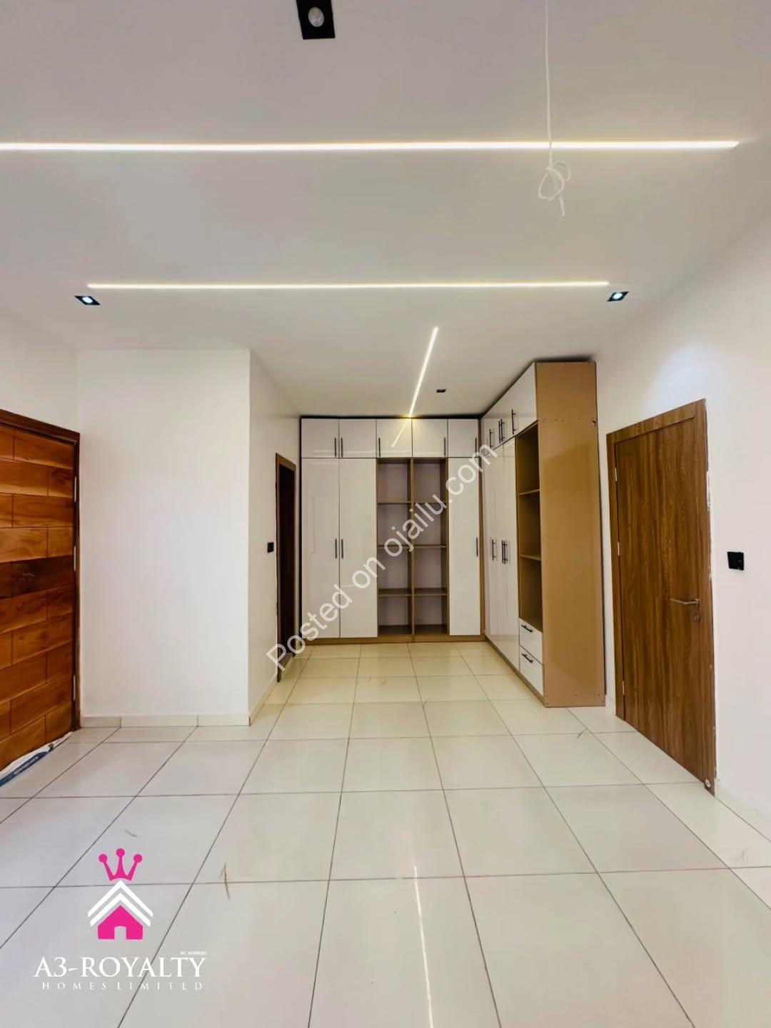 Move-in Ready: 4-Bed with Fitted Kitchen & Ensuites