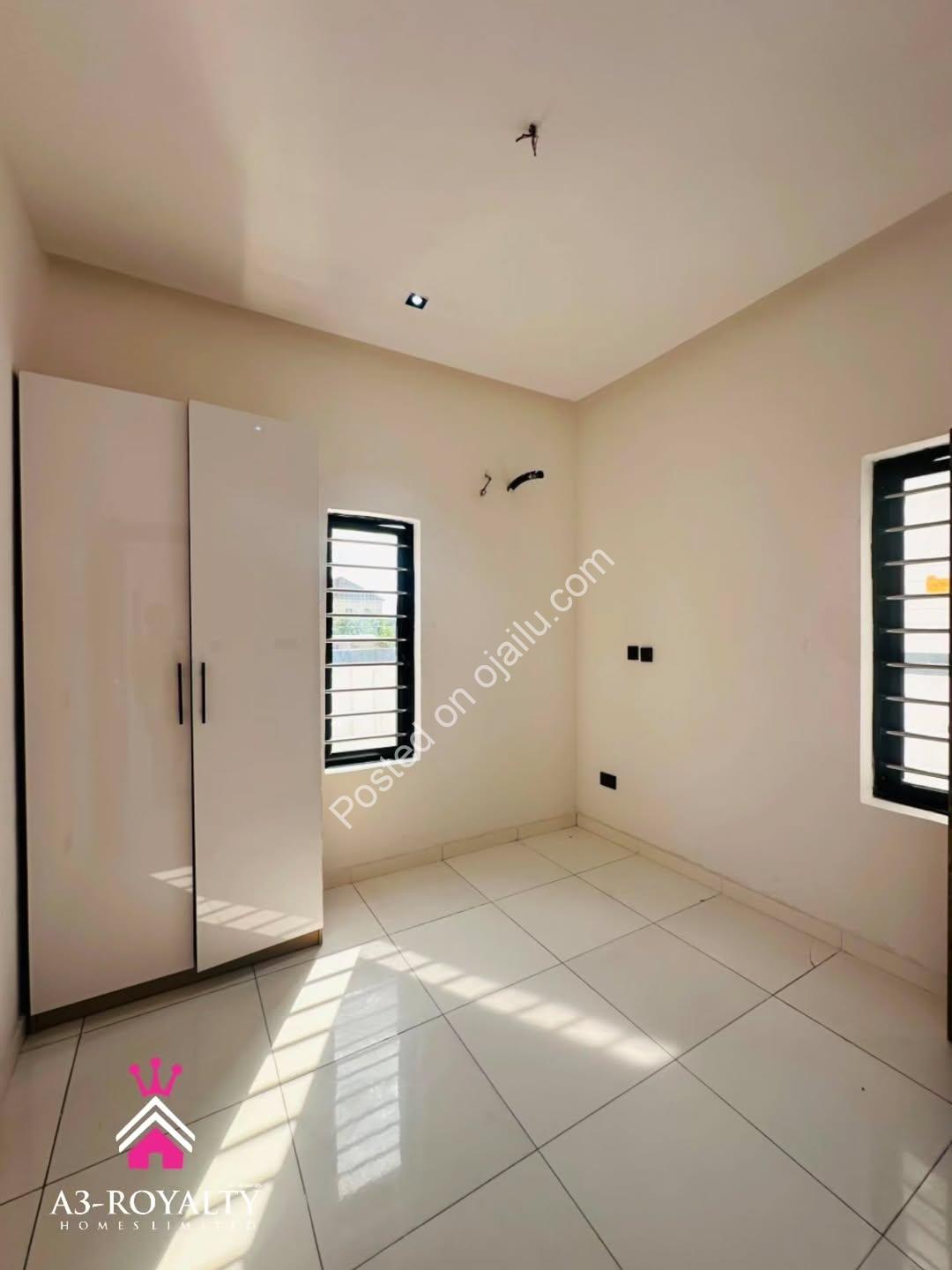 Move-in Ready: 4-Bed with Fitted Kitchen & Ensuites
