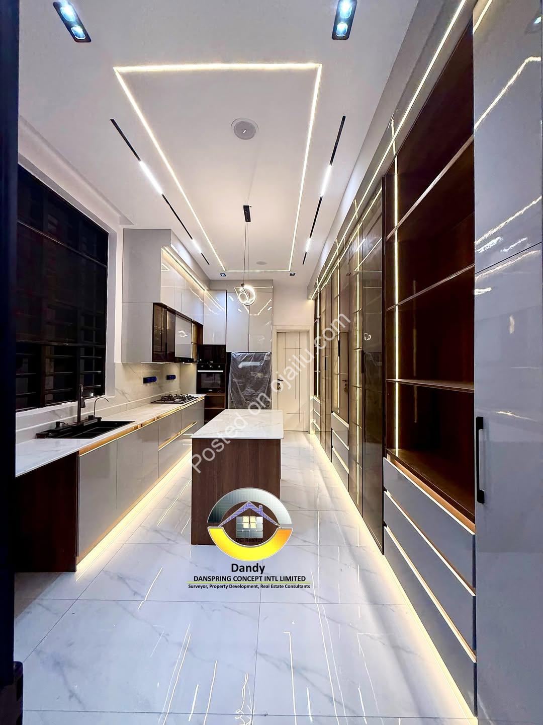 Your Dream Home Awaits: 5BR Duplex with Pool & Gym